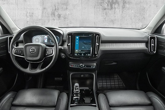 Volvo XC40 24 of 30