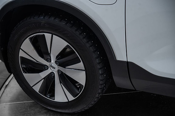 Volvo XC40 11 of 30