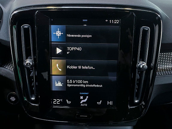 Volvo XC40 8 of 10