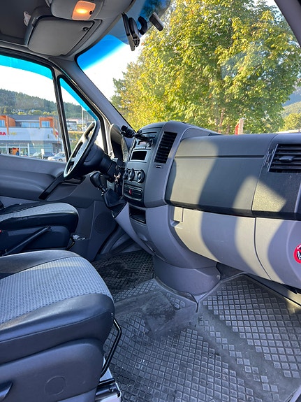 Mercedes-Benz Sprinter 311 25 of 30