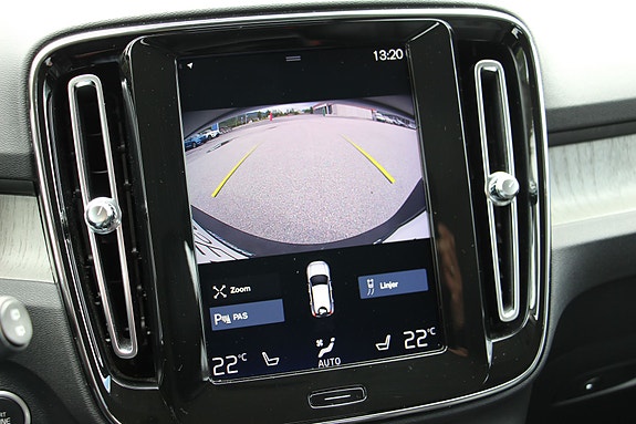 Volvo XC40 24 of 29