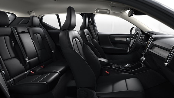 Volvo XC40 12 of 29
