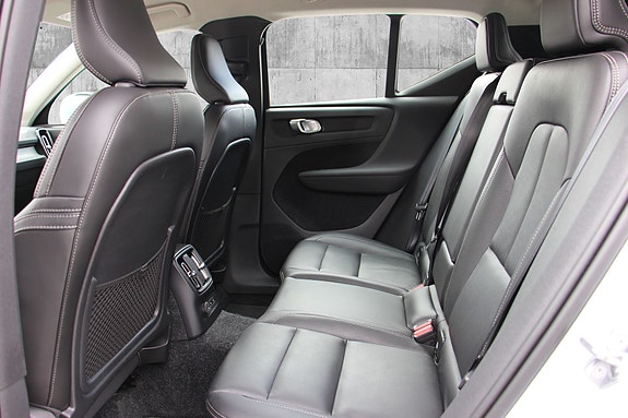 Volvo XC40 14 of 29