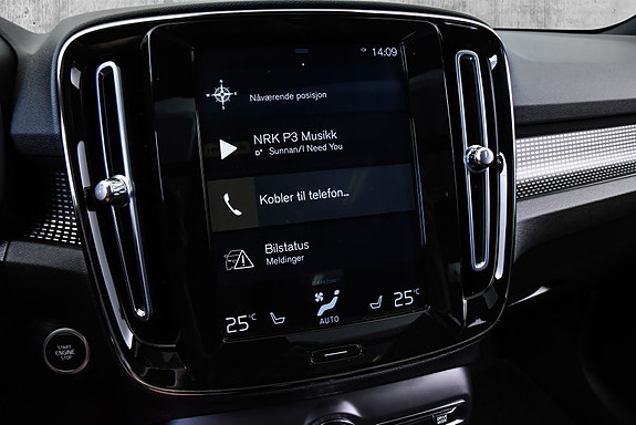 Volvo XC40 16 of 22