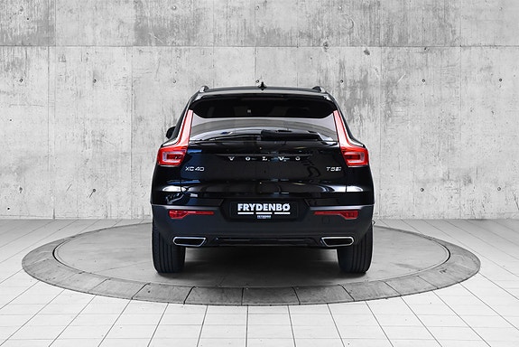Volvo XC40 5 of 22