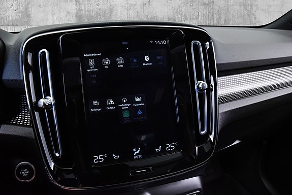 Volvo XC40 19 of 22