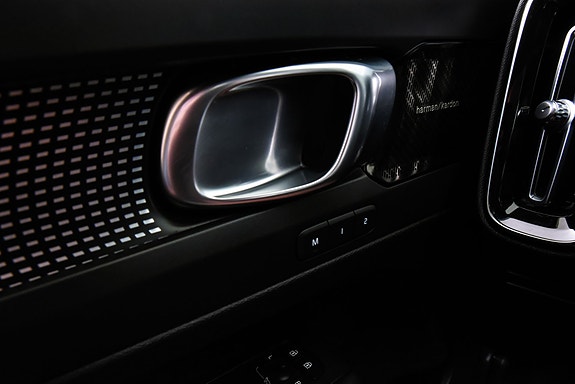 Volvo XC40 21 of 22