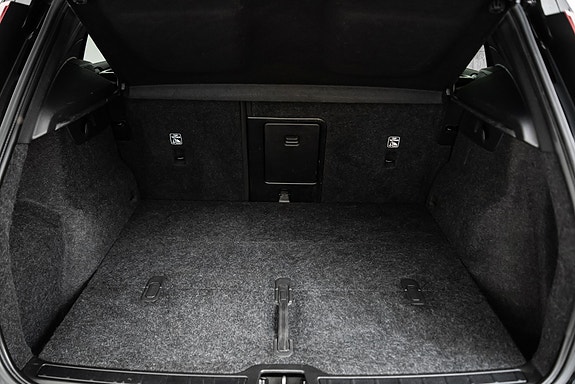 Volvo XC40 9 of 30