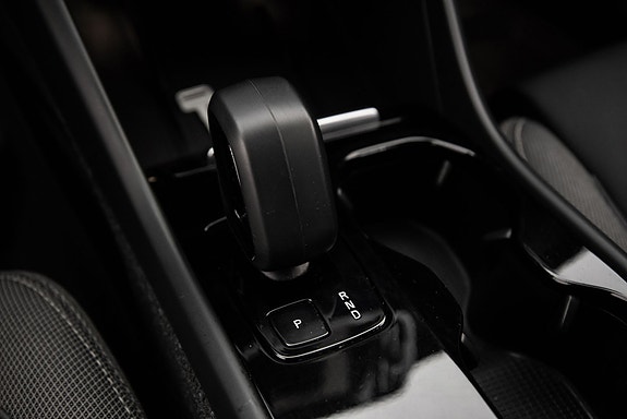 Volvo XC40 19 of 30