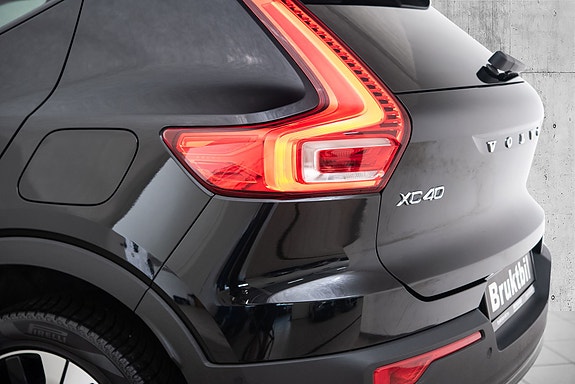 Volvo XC40 6 of 30