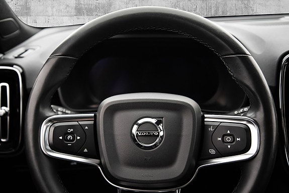 Volvo XC40 26 of 30