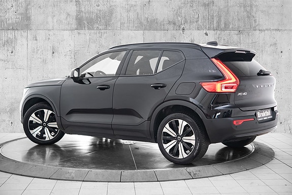 Volvo XC40 5 of 30