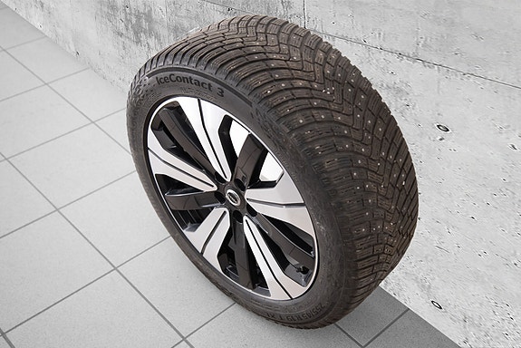 Volvo XC40 12 of 30
