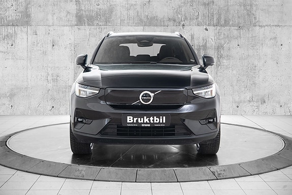 Volvo XC40 4 of 30