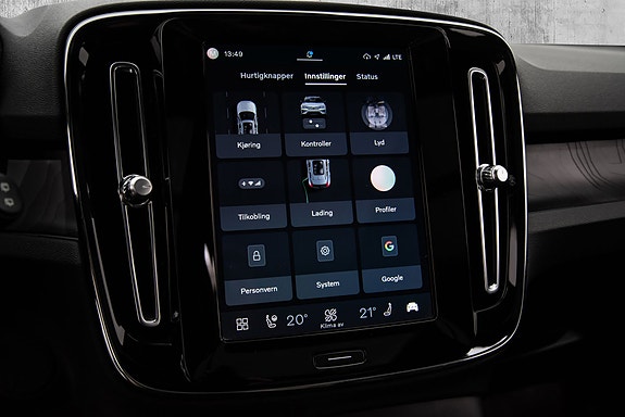 Volvo XC40 16 of 30