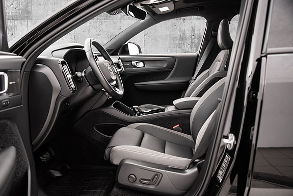 Volvo XC40 23 of 30