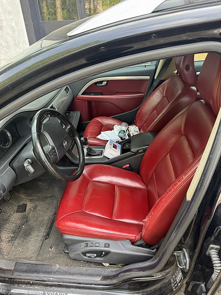 Volvo V70 8 of 10