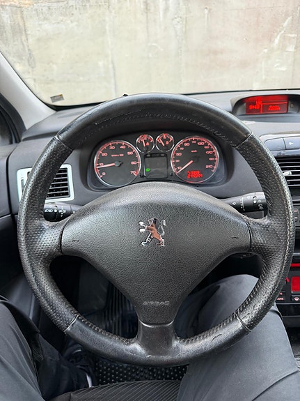 Peugeot 307 9 of 14