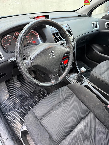 Peugeot 307 8 of 14