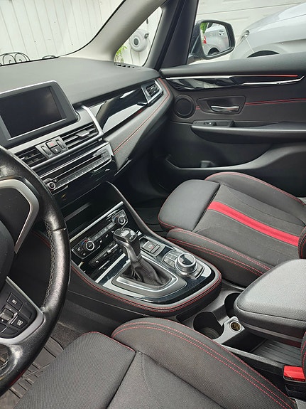 BMW 225xe 7 of 8