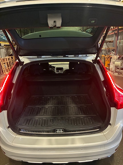 Volvo XC60 17 of 19