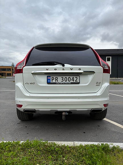 Volvo XC60 10 of 19