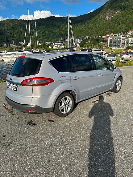 Ford S-MAX 5 of 15