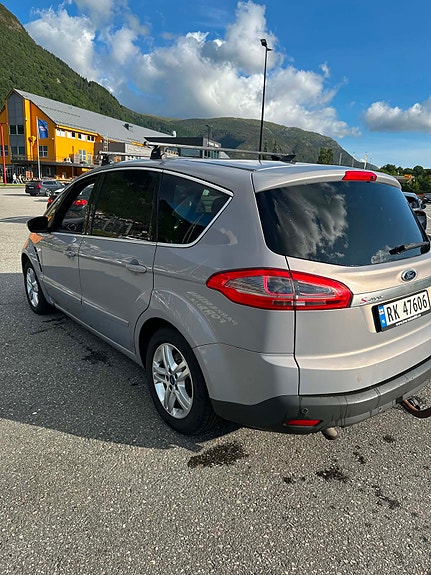 Ford S-MAX 4 of 15