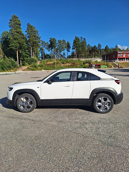 Mazda MX-30 20 of 20