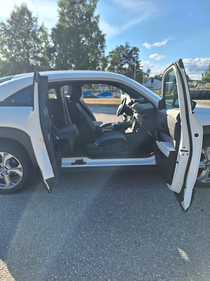 Mazda MX-30 5 of 20