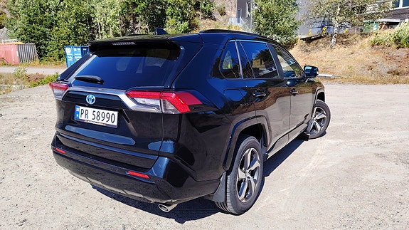 Toyota RAV4 6 of 24