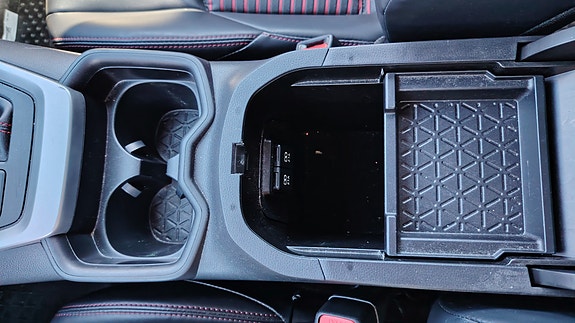 Toyota RAV4 17 of 24