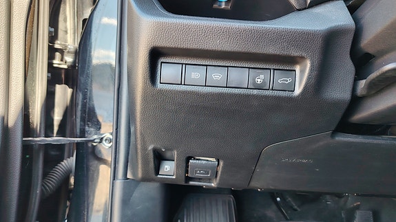 Toyota RAV4 16 of 24