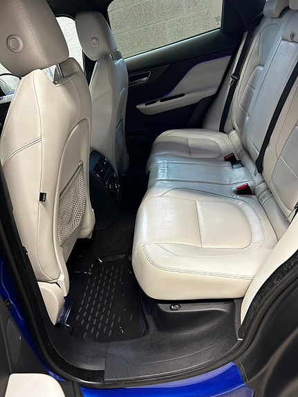 Jaguar F-PACE 13 of 18