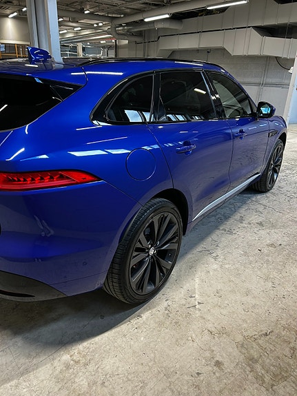 Jaguar F-PACE 6 of 18