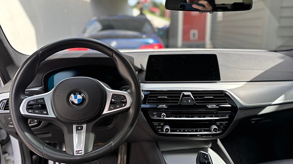 BMW 530e 12 of 19