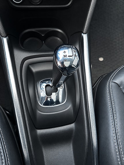 Peugeot 2008 6 of 9