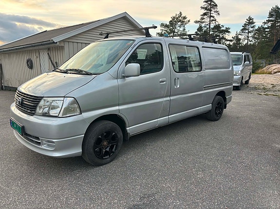 Toyota HiAce 23 of 30