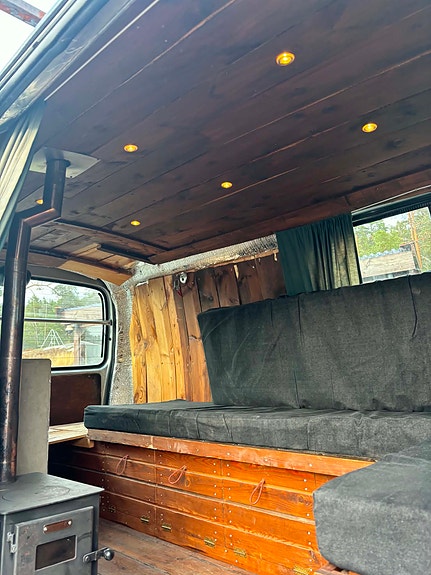 Toyota HiAce 27 of 30