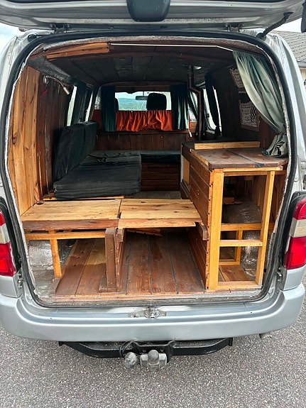 Toyota HiAce 8 of 30