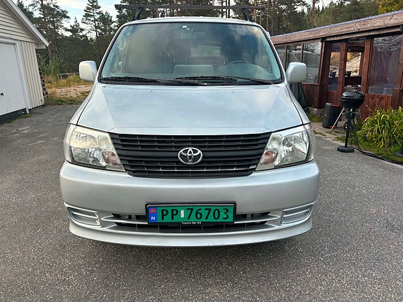 Toyota HiAce 28 of 30