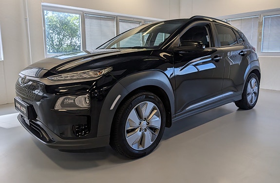 Hyundai Kona 2 of 30