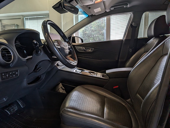 Hyundai Kona 18 of 30