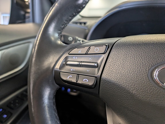 Hyundai Kona 26 of 30