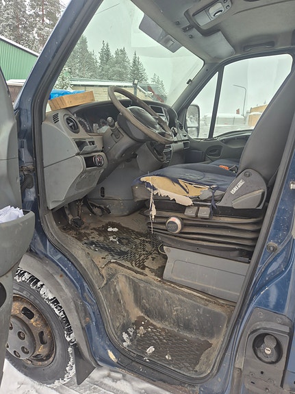 Iveco 50C15 3 of 15