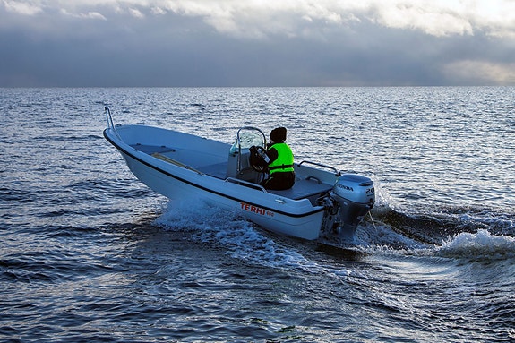 Terhi 400 CC - Tohatsu 9,9 Sport 15 hk - Unik og veltilpasset universalbåt 9 of 13