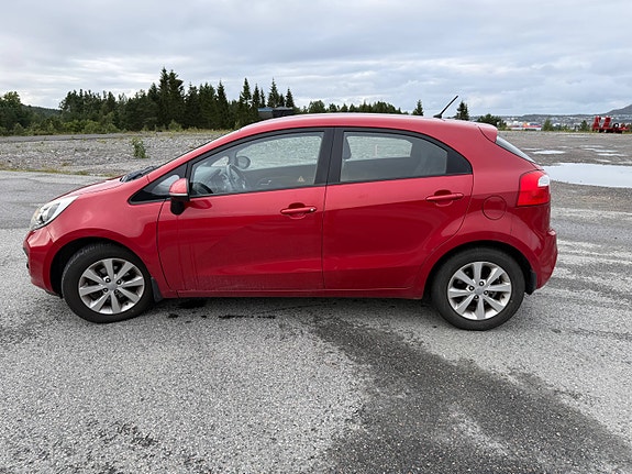 Kia Rio 4 of 6