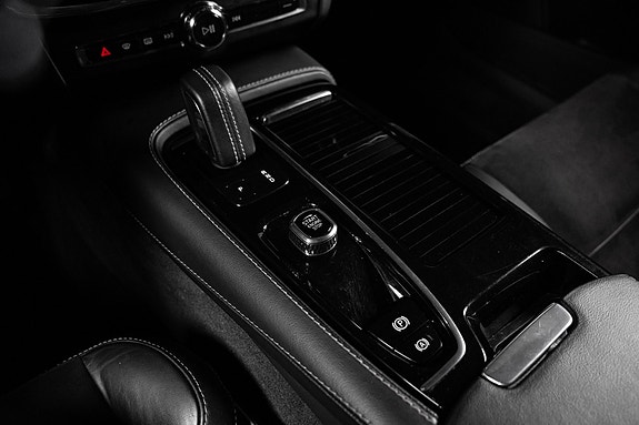 Volvo V90 27 of 30