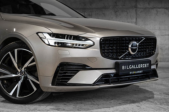 Volvo V90 2 of 30