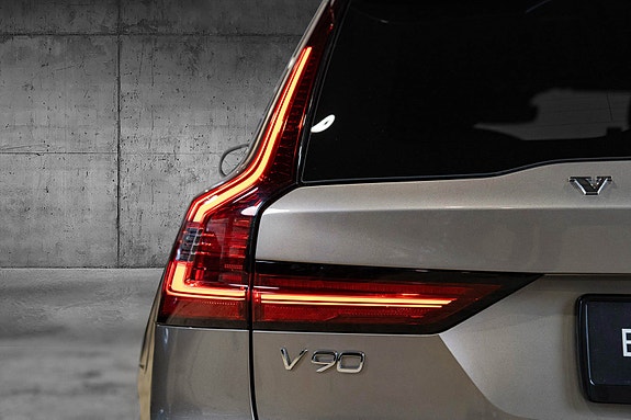 Volvo V90 10 of 30